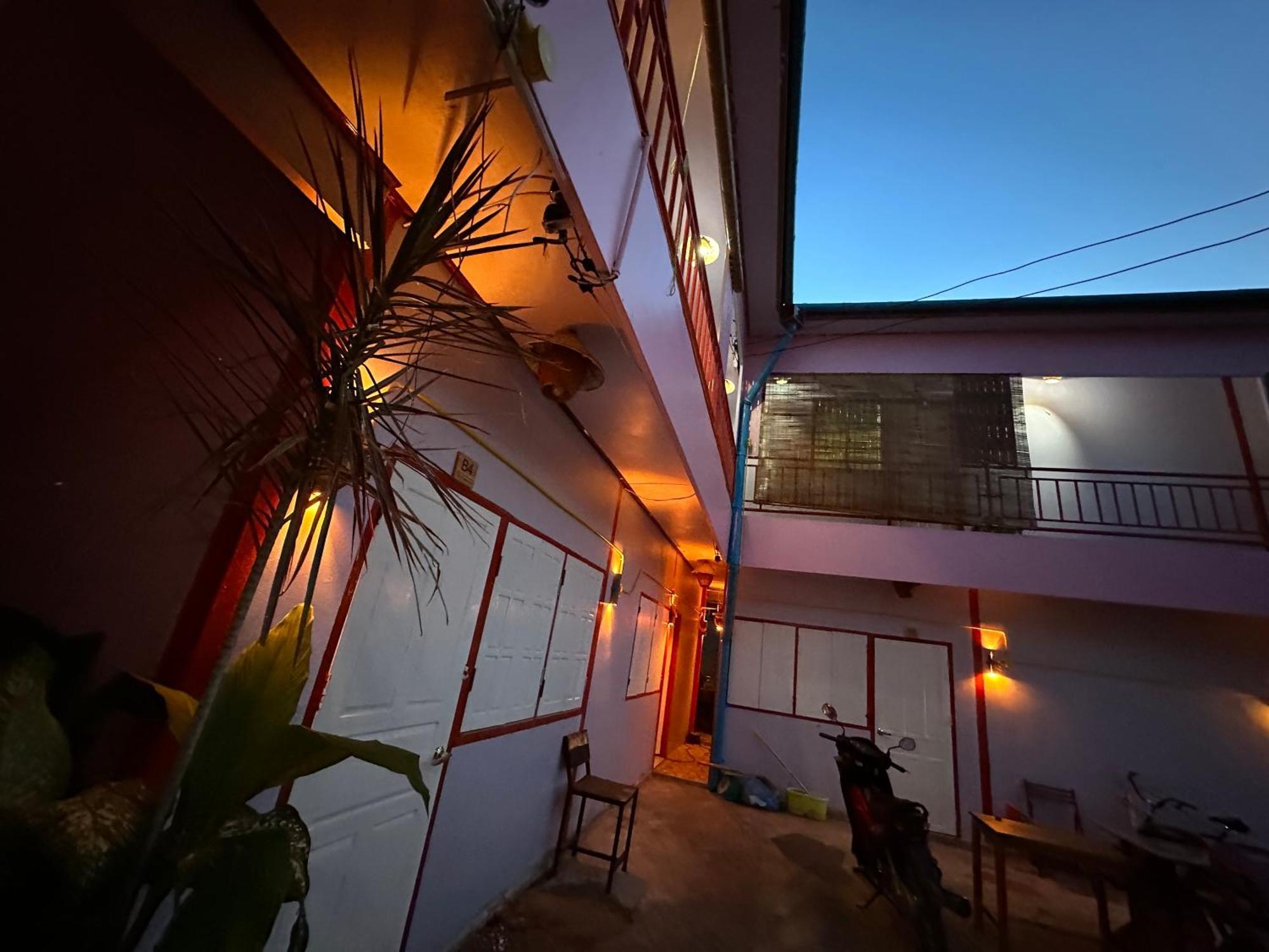 Heaven Guesthouse Pakse Bagian luar foto